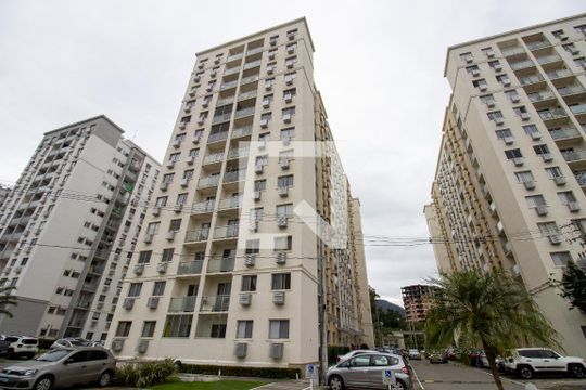 Fachada de apartamento para alugar com 2 quartos, 50m² em Recreio dos Bandeirantes, Rio de Janeiro