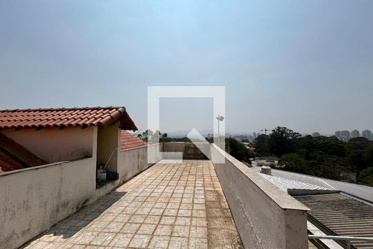 Vista da casa 1 de casa para alugar com 6 quartos, 120m² em Alto da Lapa, São Paulo
