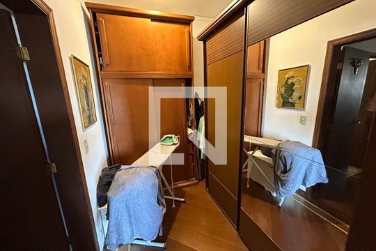 Casa 1 de casa para alugar com 6 quartos, 120m² em Alto da Lapa, São Paulo