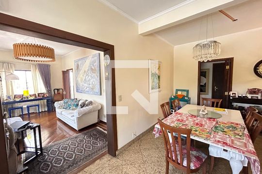 Casa para alugar com 6 quartos, 120m² em Alto da Lapa, São Paulo