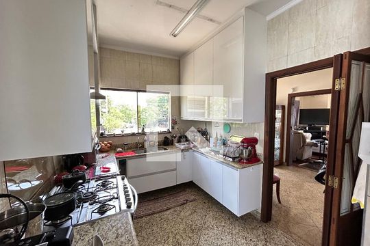 Casa 1 de casa para alugar com 6 quartos, 120m² em Alto da Lapa, São Paulo