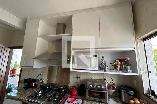 Casa 1 de casa para alugar com 6 quartos, 120m² em Alto da Lapa, São Paulo