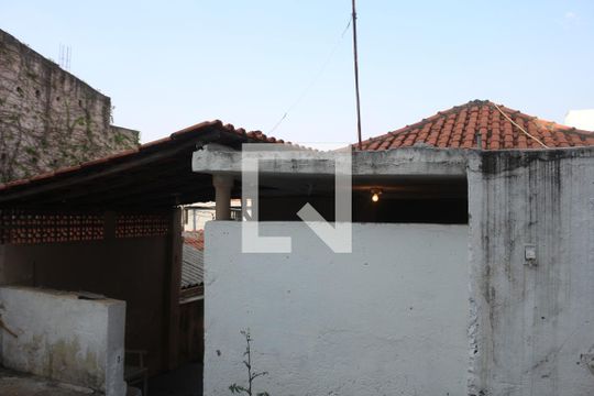 Quintal de casa à venda com 2 quartos, 110m² em Santa Paula, São Caetano do Sul