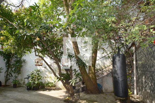 Vista da Suíte de casa à venda com 3 quartos, 232m² em Jardim Santa Francisca Cabrini, São Paulo