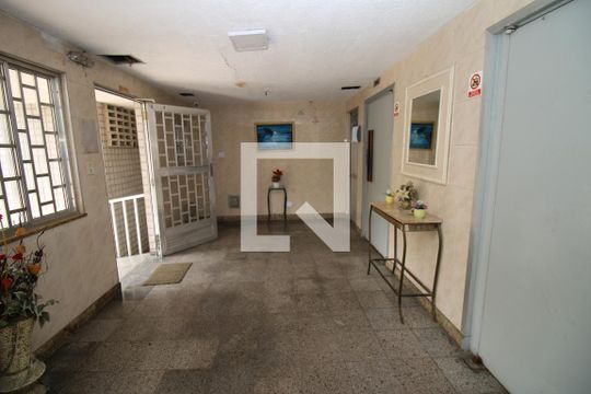 Área comum de apartamento à venda com 2 quartos, 47m² em Olaria, Rio de Janeiro