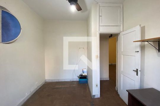 Quarto 1 de casa à venda com 6 quartos, 200m² em Todos Os Santos, Rio de Janeiro