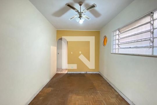 Sala de casa à venda com 6 quartos, 200m² em Todos Os Santos, Rio de Janeiro