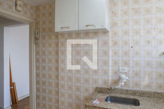 Cozinha e Área de Serviço de apartamento para alugar com 1 quarto, 45m² em Lapa, São Paulo