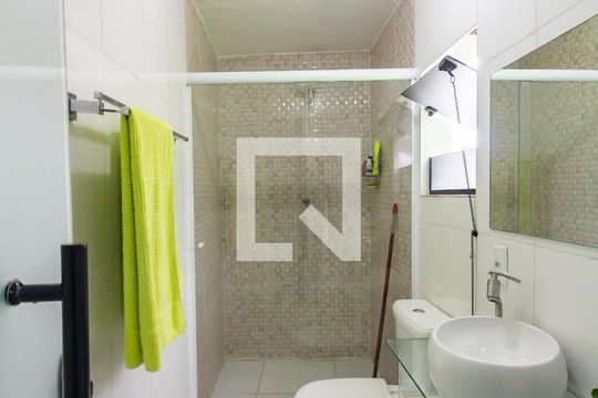 Banheiro da Suíte de casa à venda com 2 quartos, 267m² em Bussocaba, Osasco