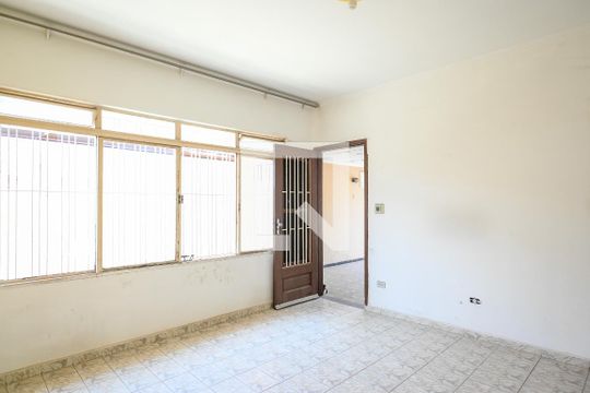 Casa à venda com 1 quarto, 110m² em Vila Liviero, São Paulo