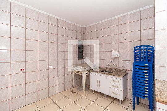 Cozinha de casa para alugar com 2 quartos, 150m² em Chácara Seis de Outubro, São Paulo