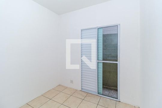 Quarto 2 de casa à venda com 2 quartos, 150m² em Chácara Seis de Outubro, São Paulo