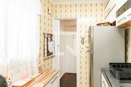 Cozinha de apartamento à venda com 3 quartos, 77m² em Jardim Santo Antônio, São Paulo