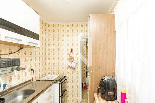 Cozinha de apartamento à venda com 3 quartos, 77m² em Jardim Santo Antônio, São Paulo