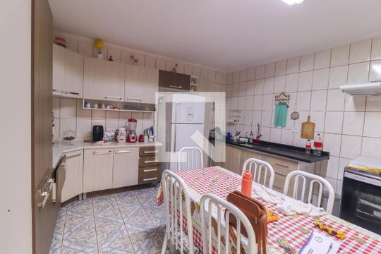 Cozinha e Área de Serviço de casa à venda com 3 quartos, 488m² em Vila Santa Terezinha, Várzea Paulista
