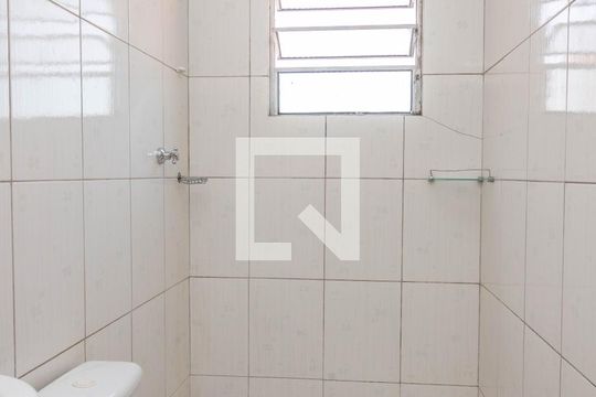 Banheiro  de casa à venda com 1 quarto, 50m² em Taboão, São Bernardo do Campo