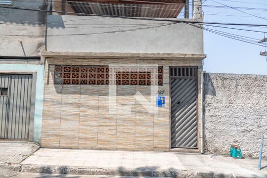 Fachada + Placa  de casa à venda com 1 quarto, 50m² em Taboão, São Bernardo do Campo