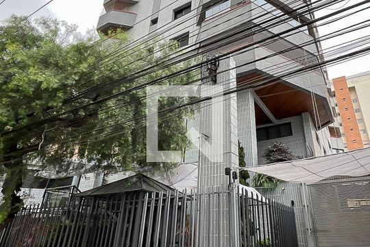 Fachada + plaquinha de apartamento à venda com 3 quartos, 165m² em Santo Antônio, São Caetano do Sul