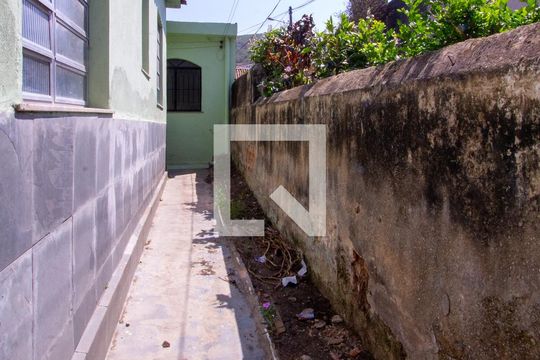 Quintal de casa para alugar com 2 quartos, 67m² em Fonseca, Niterói