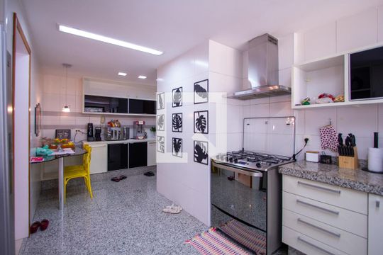 Cozinha de apartamento para alugar com 4 quartos, 290m² em Boa Viagem, Niterói