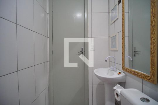 Banheiro 2 de casa de condomínio para alugar com 2 quartos, 60m² em Liberdade, Novo Hamburgo