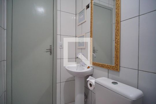 Banheiro 2 de casa de condomínio para alugar com 2 quartos, 60m² em Liberdade, Novo Hamburgo