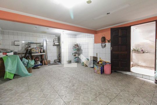 Garagem de casa à venda com 3 quartos, 120m² em Itaquera, São Paulo