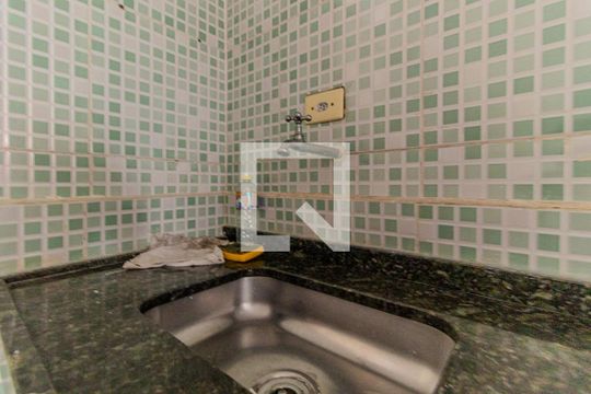 Kitnet/Studio à venda com 1 quarto, 28m² em Santa Ifigênia, São Paulo
