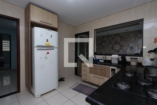 Cozinha de casa à venda com 3 quartos, 170m² em Vila Ivg, São Paulo