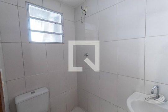 Banheiro de apartamento para alugar com 1 quarto, 30m² em Vila Uniao (zona Leste), São Paulo