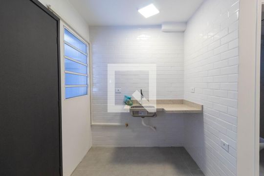 Cozinha de apartamento à venda com 1 quarto, 30m² em Vila Uniao (zona Leste), São Paulo