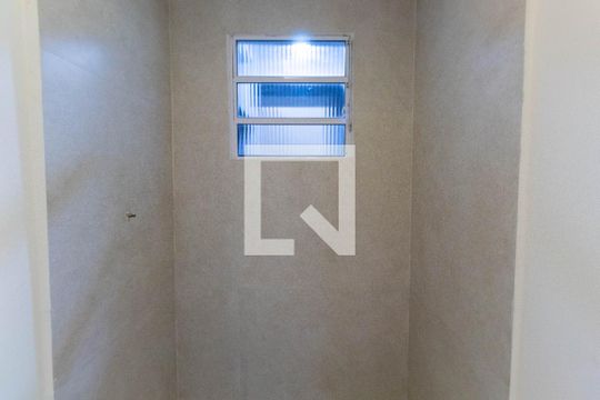 Banheiro de apartamento à venda com 1 quarto, 30m² em Vila Uniao (zona Leste), São Paulo