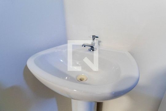 Banheiro de apartamento à venda com 1 quarto, 30m² em Vila Uniao (zona Leste), São Paulo