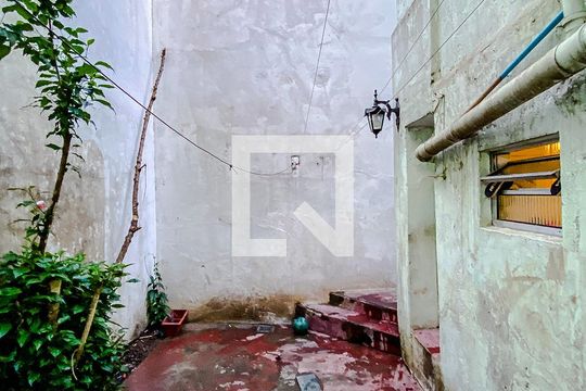 Área externa de casa à venda com 3 quartos, 137m² em Água Rasa, São Paulo