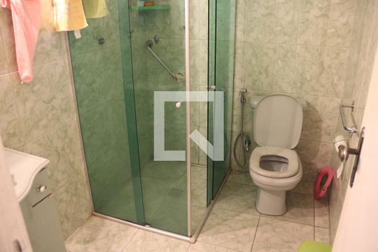 Banheiro 1 de casa à venda com 3 quartos, 360m² em Novo Riacho, Contagem