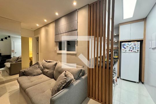 Sala de apartamento à venda com 2 quartos, 82m² em Cidade São Jorge, Santo André