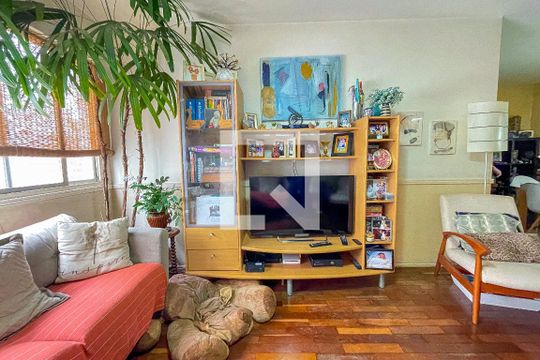 Sala de apartamento à venda com 3 quartos, 117m² em Pinheiros, São Paulo