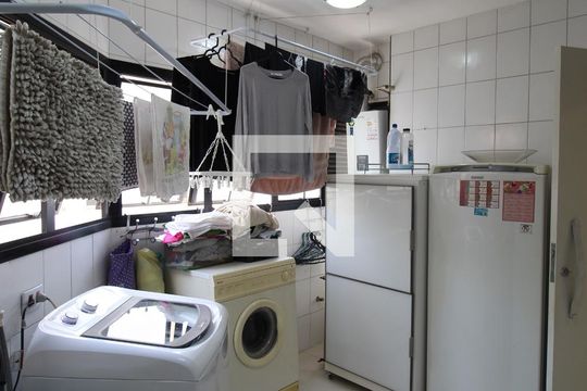 Área de Serviço de apartamento à venda com 4 quartos, 196m² em Vila Olímpia, São Paulo