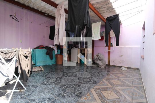 Área de Serviço de casa à venda com 3 quartos, 165m² em Vila Vitória, Santo André