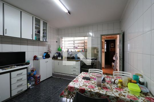 Cozinha de casa à venda com 3 quartos, 165m² em Vila Vitória, Santo André
