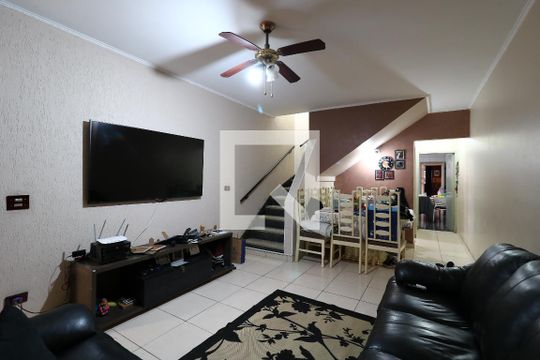 Casa à venda com 3 quartos, 165m² em Vila Vitória, Santo André