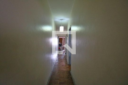 Corredor Piso Superior de casa à venda com 3 quartos, 165m² em Vila Vitória, Santo André