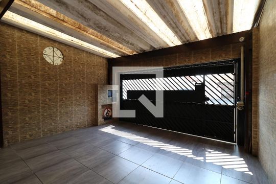 Garagem de casa à venda com 3 quartos, 165m² em Vila Vitória, Santo André