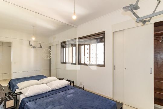Quarto de apartamento à venda com 1 quarto, 40m² em Moema, São Paulo