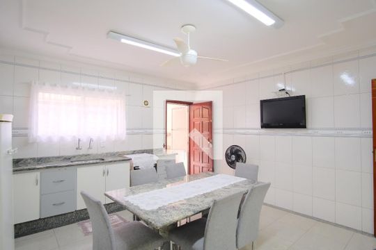 Cozinha de casa à venda com 3 quartos, 180m² em Vila Carrão, São Paulo