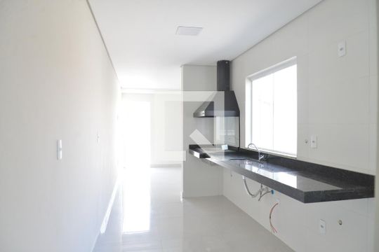 Cozinha  de apartamento à venda com 3 quartos, 130m² em Utinga, Santo André