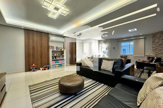 Casa de Condomínio à venda com 4 quartos, 258m² em Jardim Prudência, São Paulo