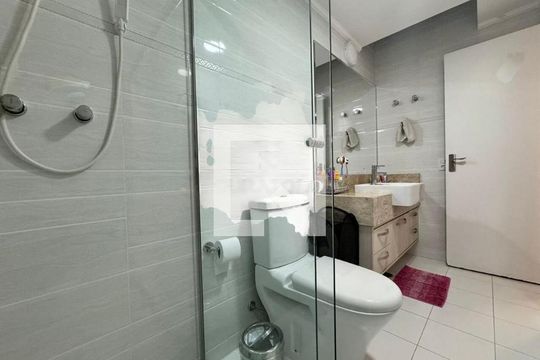 Casa de Condomínio à venda com 4 quartos, 258m² em Jardim Prudência, São Paulo