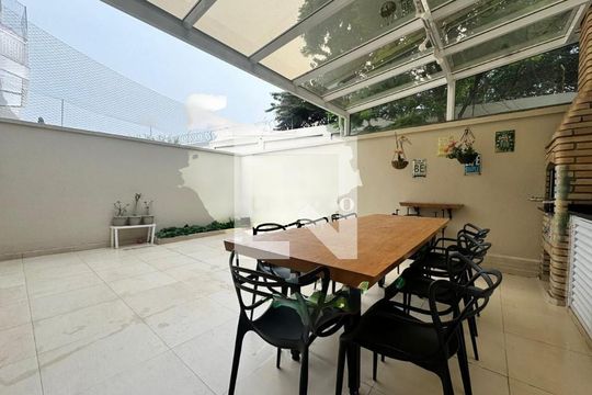 Casa de Condomínio à venda com 4 quartos, 258m² em Jardim Prudência, São Paulo