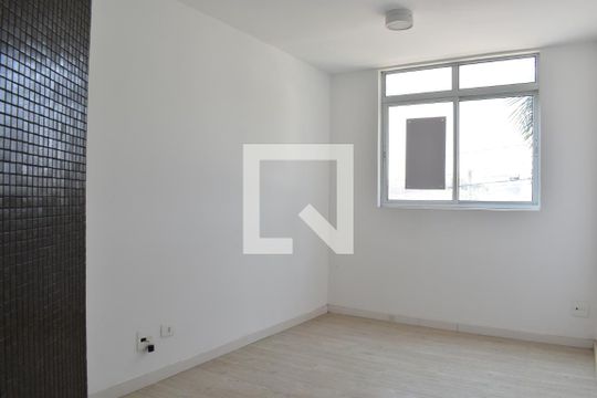 Apartamento para alugar com 2 quartos, 125m² em Tingui, Curitiba